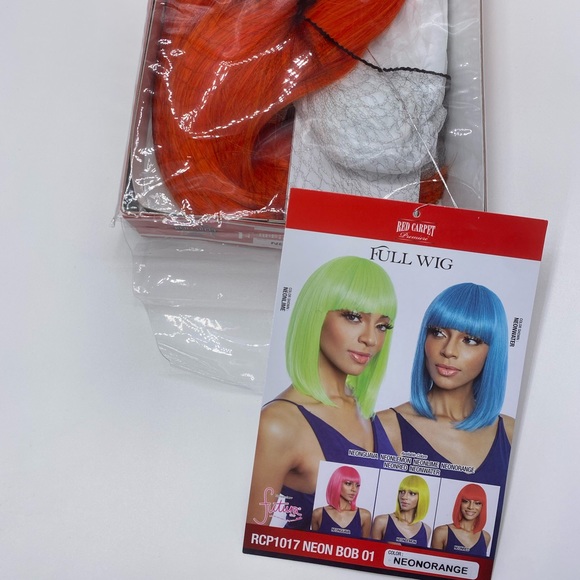 NWT-  NEON ORANGE STRAIGHT ROUNDED CHINA BANG BOB by - Mane Concept Futura - Picture 6 of 7